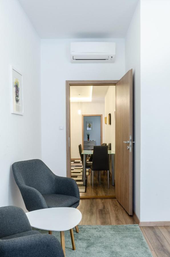 3 En Suit Bedroom Flat In The Main Centre For 6Ppl, 3Bdr,3Bthr,Ac 布达佩斯 外观 照片