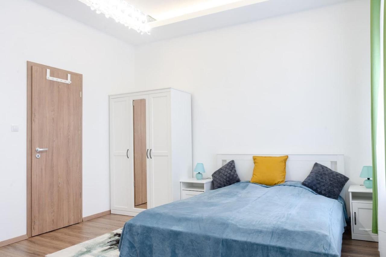 3 En Suit Bedroom Flat In The Main Centre For 6Ppl, 3Bdr,3Bthr,Ac 布达佩斯 外观 照片