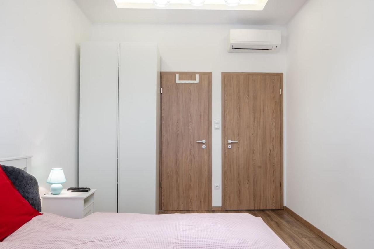 3 En Suit Bedroom Flat In The Main Centre For 6Ppl, 3Bdr,3Bthr,Ac 布达佩斯 外观 照片