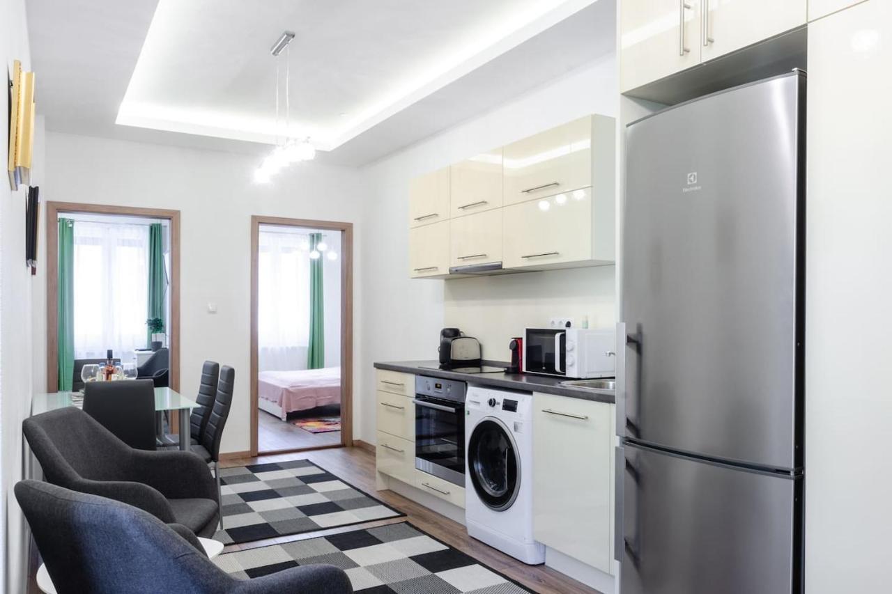 3 En Suit Bedroom Flat In The Main Centre For 6Ppl, 3Bdr,3Bthr,Ac 布达佩斯 外观 照片