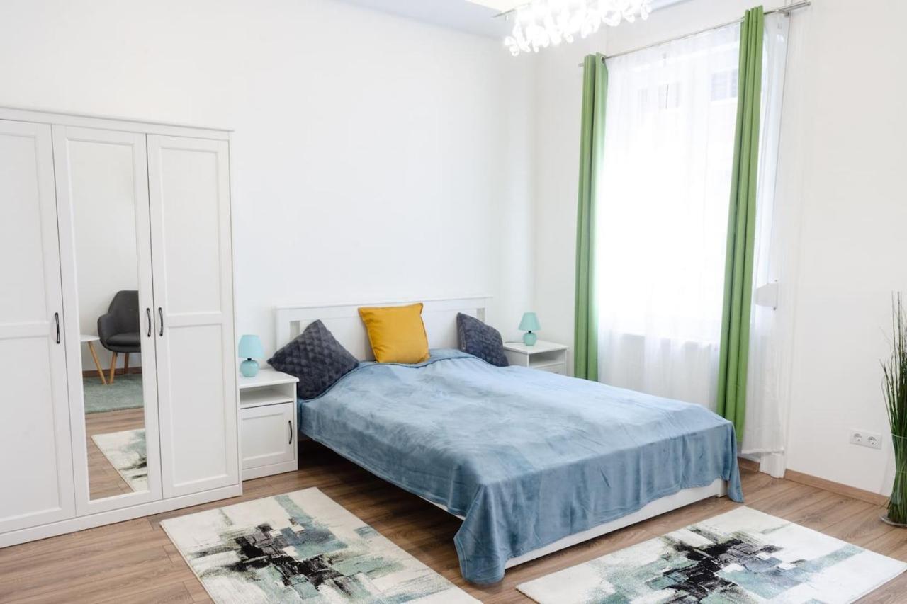 3 En Suit Bedroom Flat In The Main Centre For 6Ppl, 3Bdr,3Bthr,Ac 布达佩斯 外观 照片