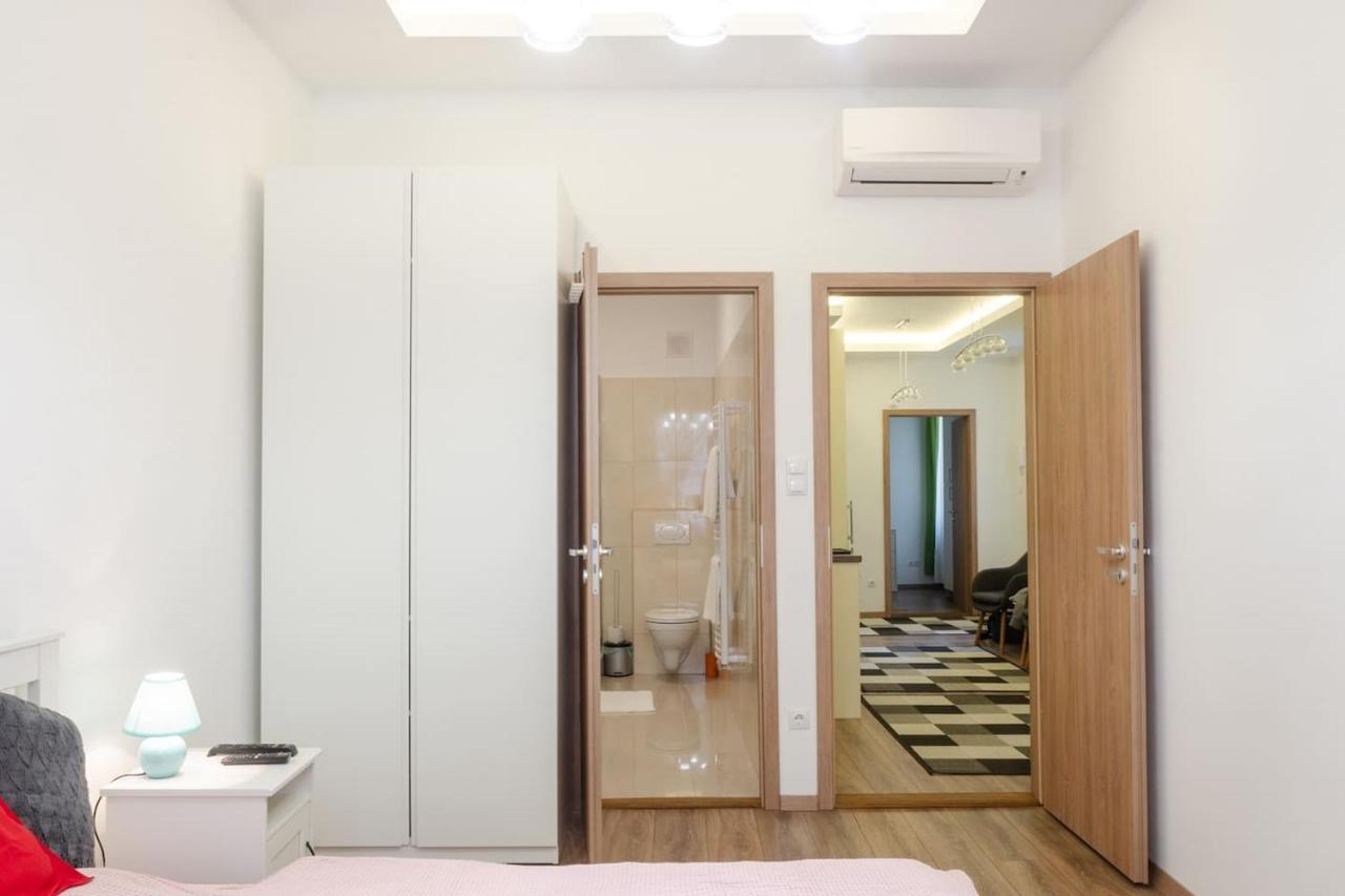 3 En Suit Bedroom Flat In The Main Centre For 6Ppl, 3Bdr,3Bthr,Ac 布达佩斯 外观 照片