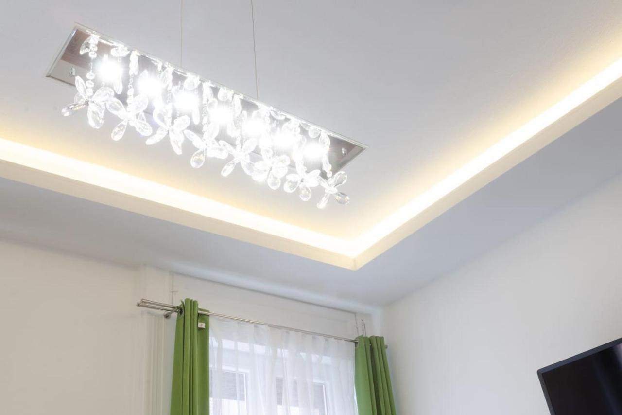 3 En Suit Bedroom Flat In The Main Centre For 6Ppl, 3Bdr,3Bthr,Ac 布达佩斯 外观 照片