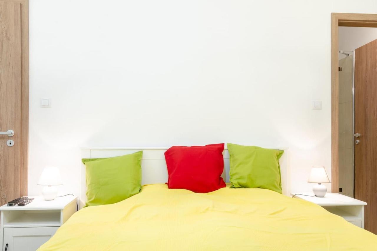 3 En Suit Bedroom Flat In The Main Centre For 6Ppl, 3Bdr,3Bthr,Ac 布达佩斯 外观 照片