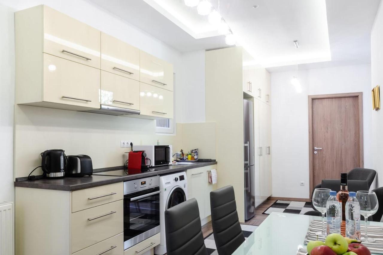 3 En Suit Bedroom Flat In The Main Centre For 6Ppl, 3Bdr,3Bthr,Ac 布达佩斯 外观 照片