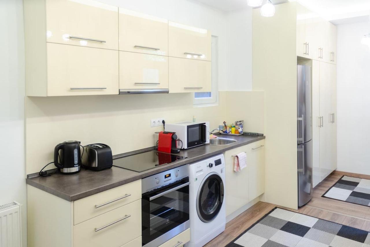 3 En Suit Bedroom Flat In The Main Centre For 6Ppl, 3Bdr,3Bthr,Ac 布达佩斯 外观 照片