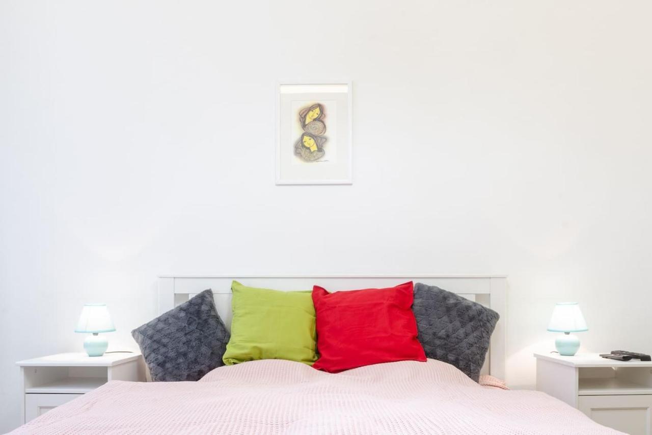 3 En Suit Bedroom Flat In The Main Centre For 6Ppl, 3Bdr,3Bthr,Ac 布达佩斯 外观 照片